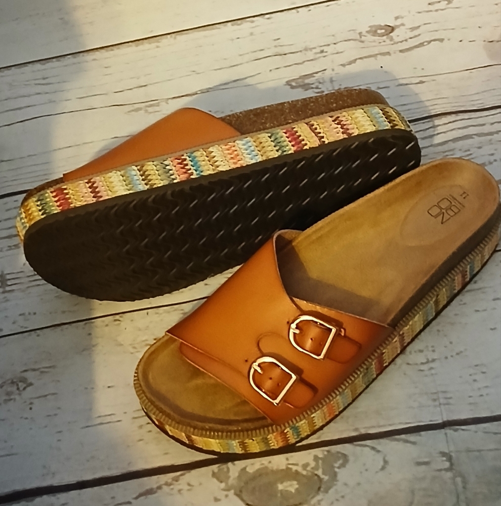 No Boundaries Women's Platform Comfort Footbed Sandals Cognac Size 11